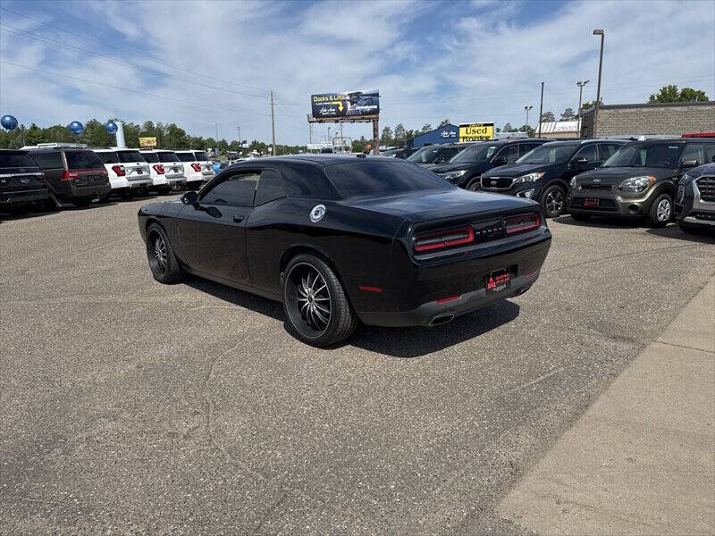 2015 Dodge Challenger SXT