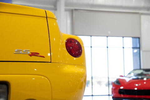 2004 Chevrolet SSR LS