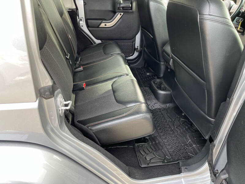 2016 Jeep Wrangler Unlimited Sahara