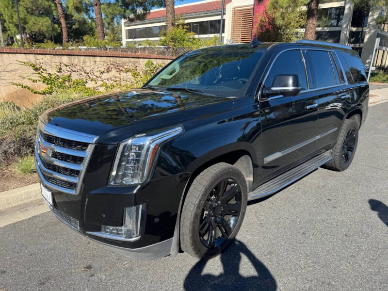 2018 Cadillac Escalade Luxury's photo