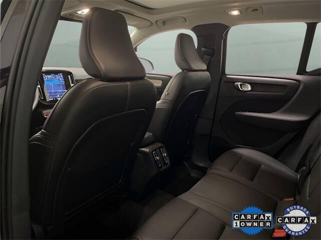 2025 Volvo XC40 B5 Plus Bright Theme