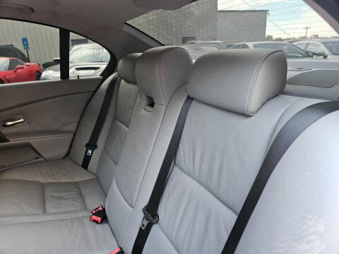 2004 BMW 5 Series 525i