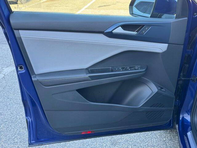 2024 Volkswagen Taos SE 4Motion