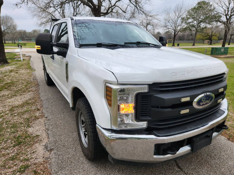 2018 Ford F-250 Super Duty XL photo 3