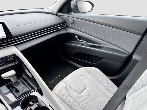 2023 Hyundai Elantra Hybrid Limited