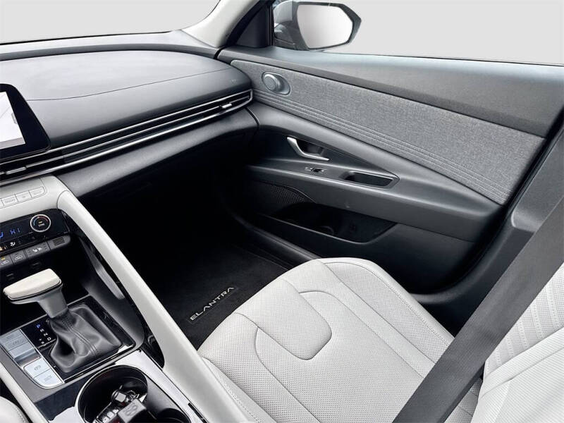 2023 Hyundai Elantra Hybrid Limited