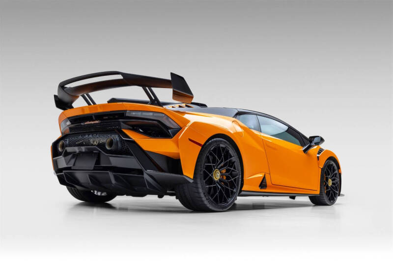 2023 Lamborghini Huracan STO