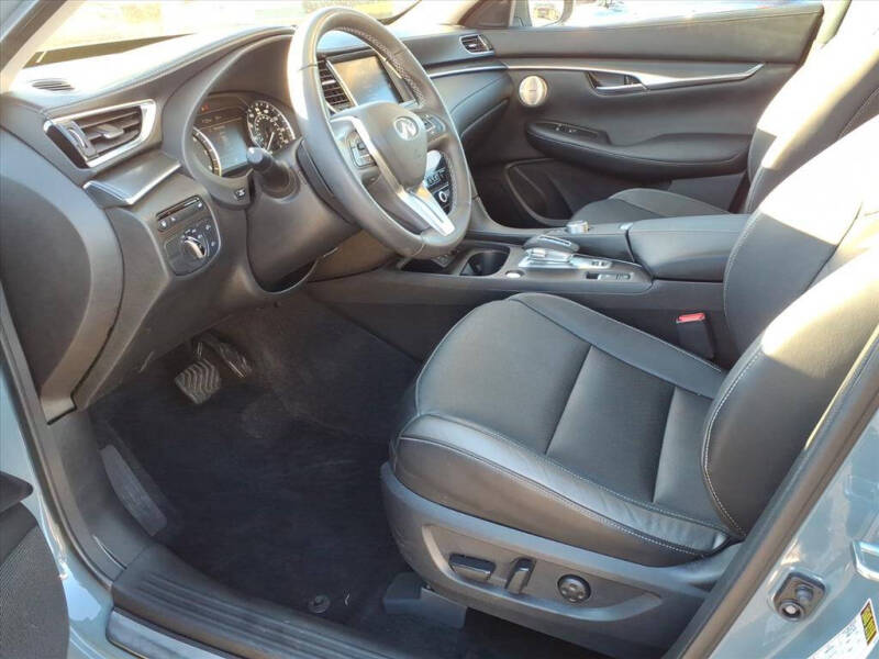 2025 Infiniti QX50 Luxe