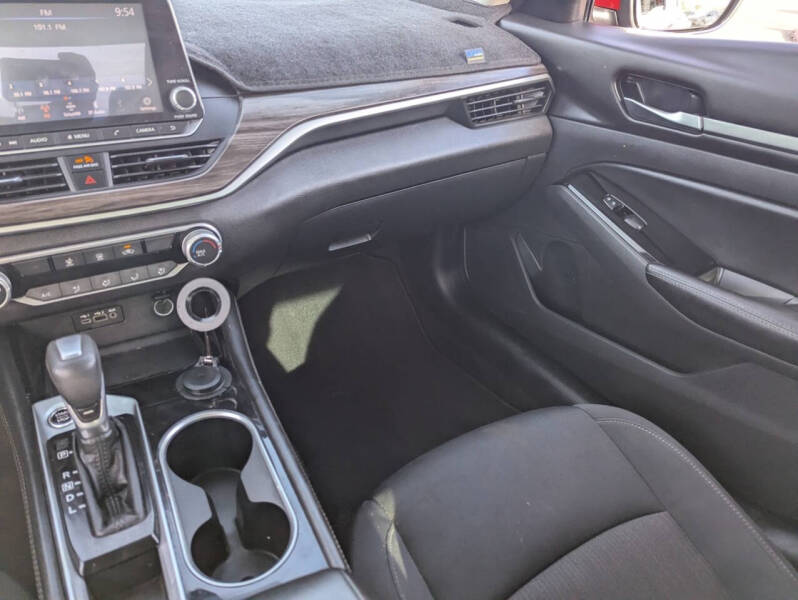 2023 Nissan Altima 2.5 SV