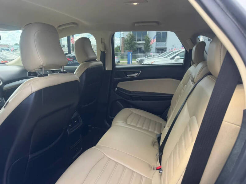 2022 Ford Edge