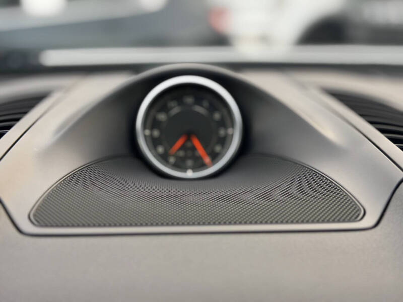 2017 Porsche Cayenne Platinum Edition