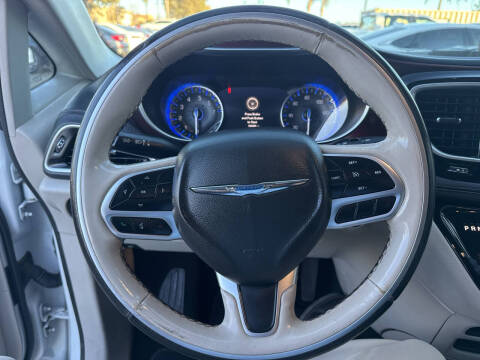 2020 Chrysler Pacifica Limited 35th Anniversary