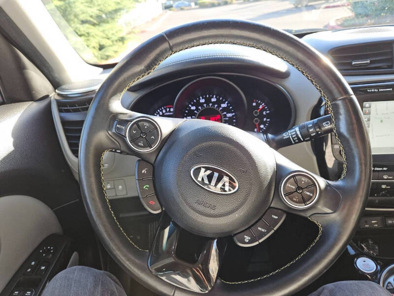 2016 Kia Soul +