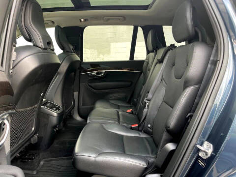 2019 Volvo XC90 T6 Momentum