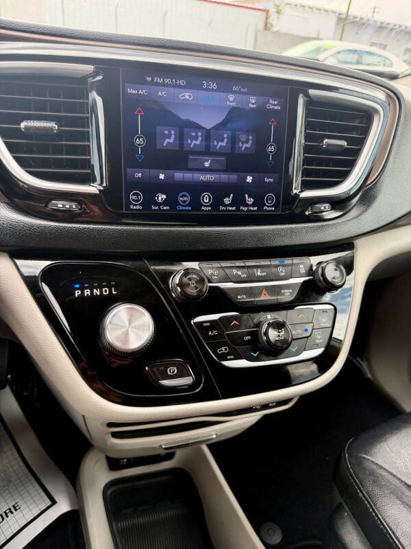 2018 Chrysler Pacifica Touring L