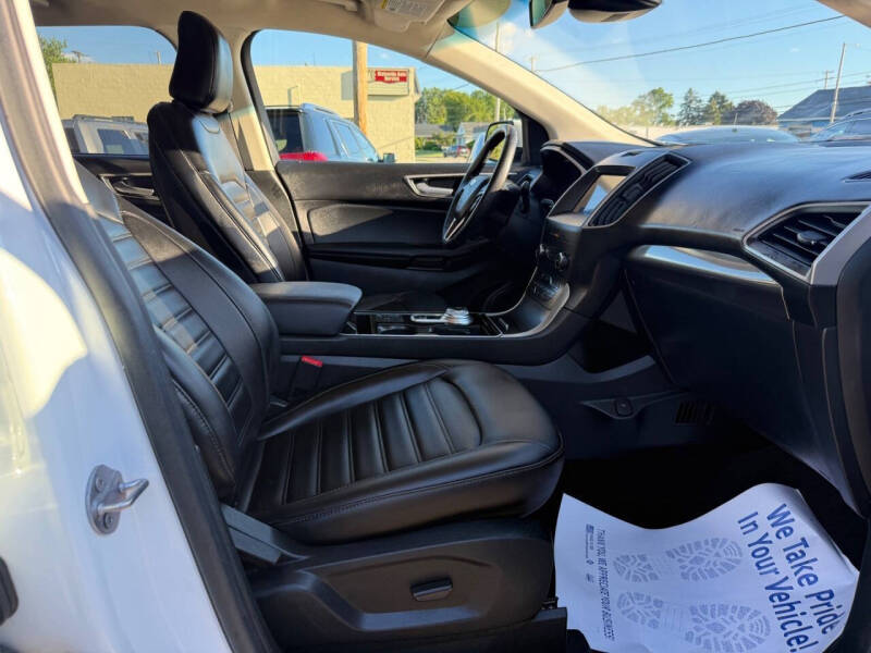 2020 Ford Edge SEL