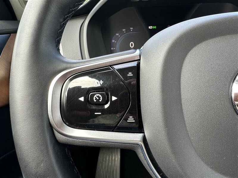 2023 Volvo XC90 B6 Plus Bright Theme 6P