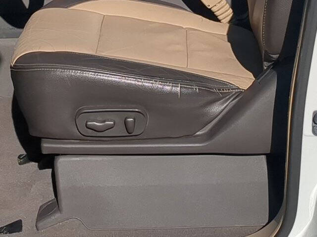 2013 Nissan Armada Platinum