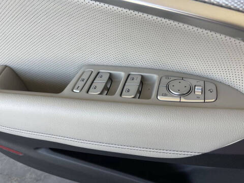 2022 Genesis G70
