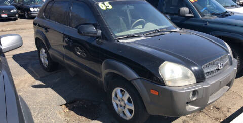 2005 Hyundai Tucson for sale at GEM STATE AUTO in Boise ID