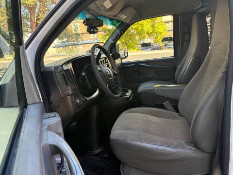 2015 GMC Savana 2500