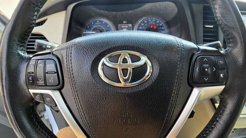 2017 Toyota Sienna
