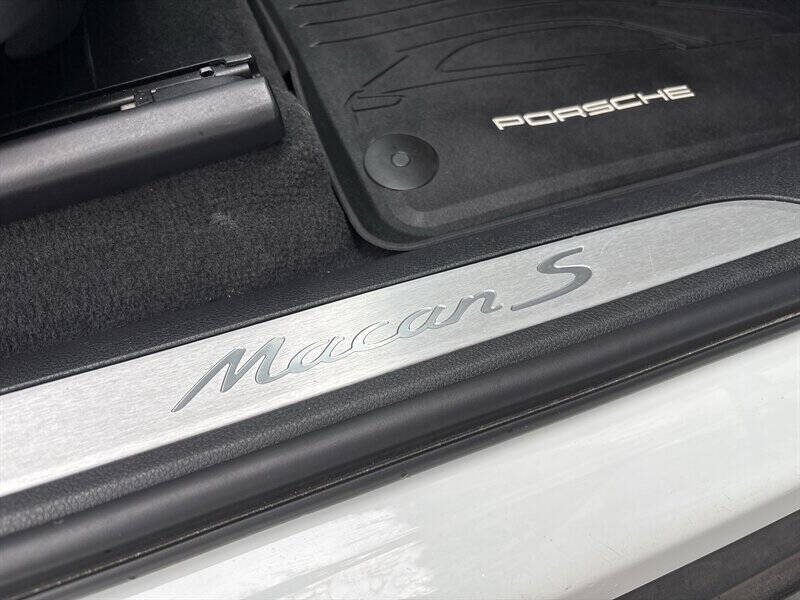 2016 Porsche Macan S