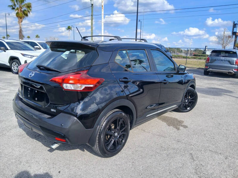 2020 Nissan Kicks SR