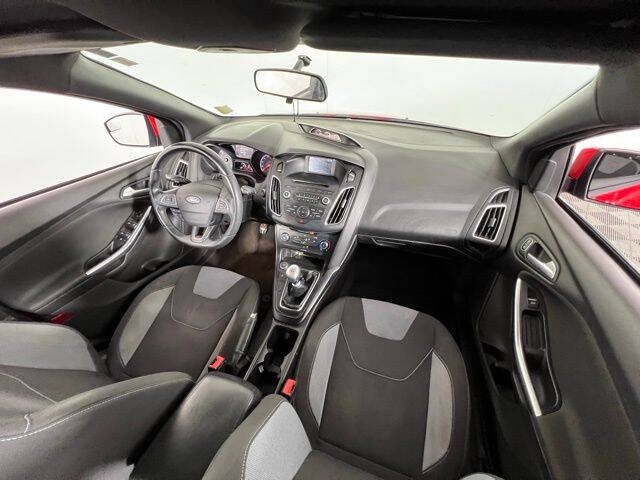 2017 Ford Focus ST