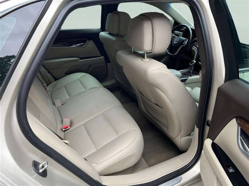 2013 Cadillac XTS Luxury Collection