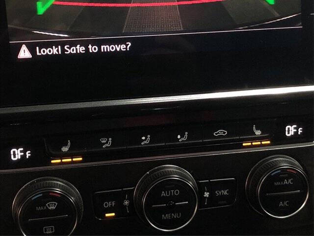 2017 Volkswagen e-Golf SE