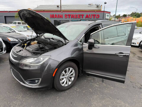 2018 Chrysler Pacifica Touring L