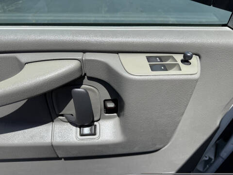 2014 GMC Savana LT 3500