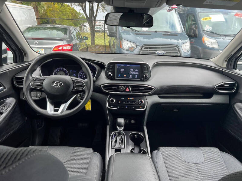 2019 Hyundai Santa Fe SE 2.4L