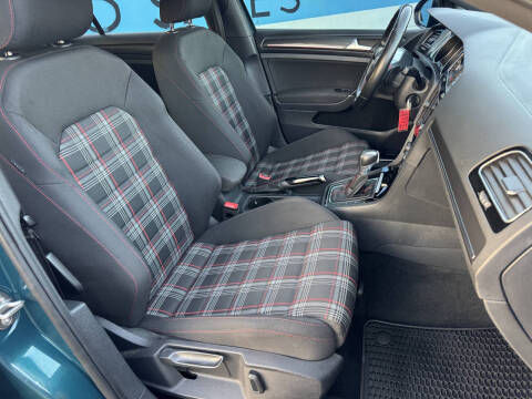 2018 Volkswagen Golf GTI S