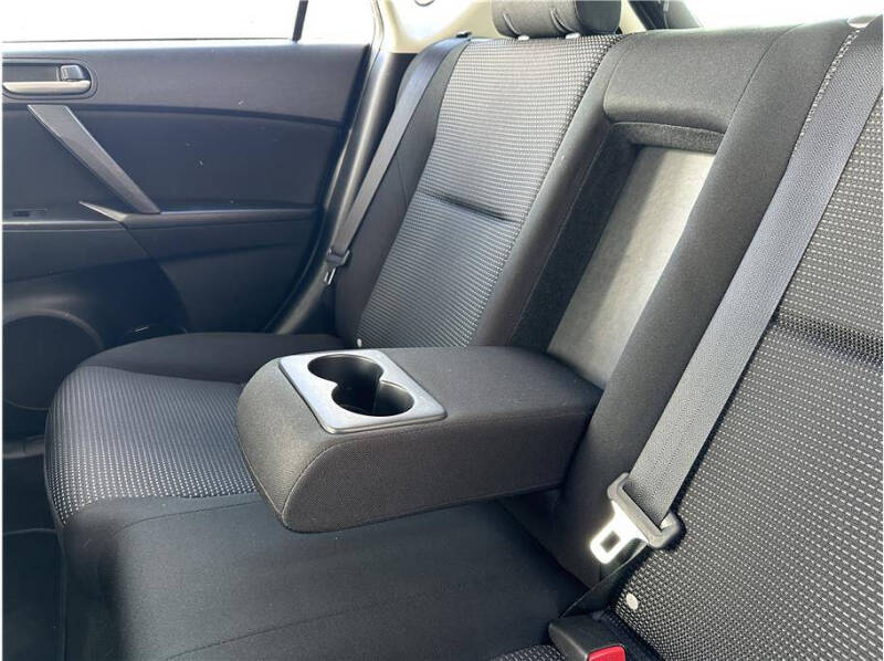 2013 Mazda MAZDA3 i Touring