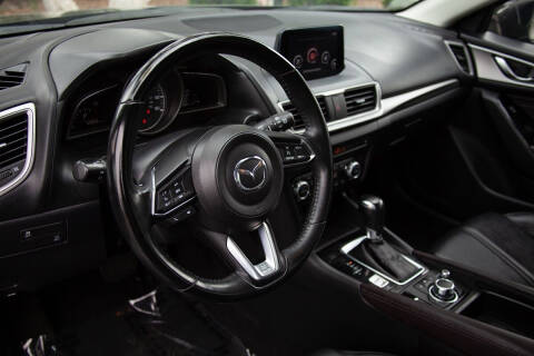 2018 Mazda MAZDA3 Touring