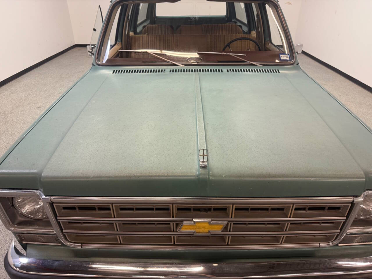 1977 Chevrolet Suburban 3