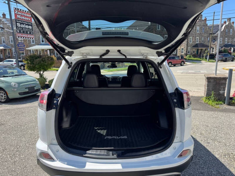 2017 Toyota RAV4 SE