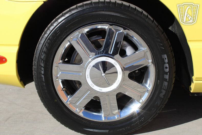 2004 Ford Thunderbird Deluxe