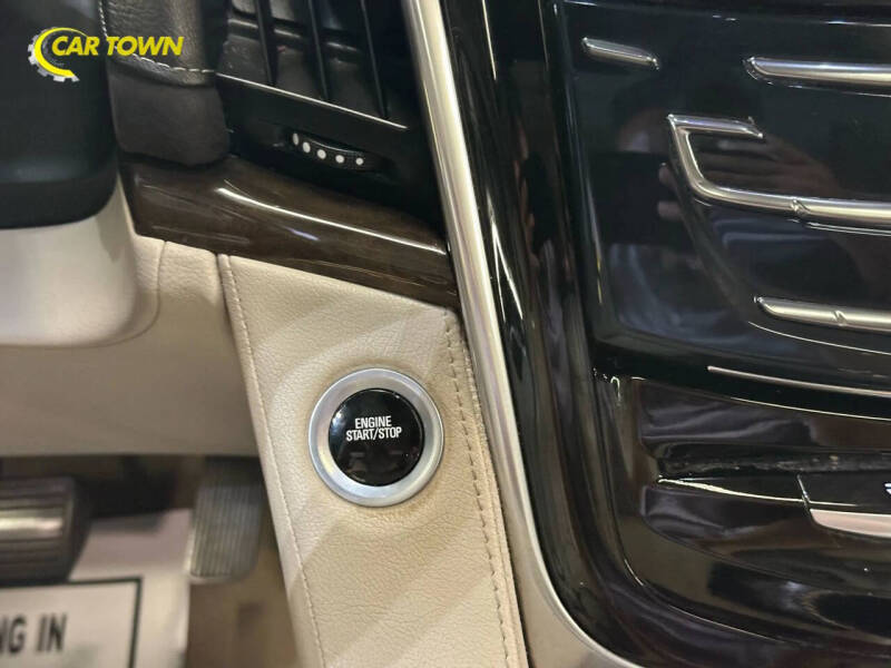 2018 Cadillac Escalade Luxury