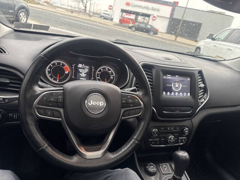 2019 Jeep Cherokee Latitude Plus