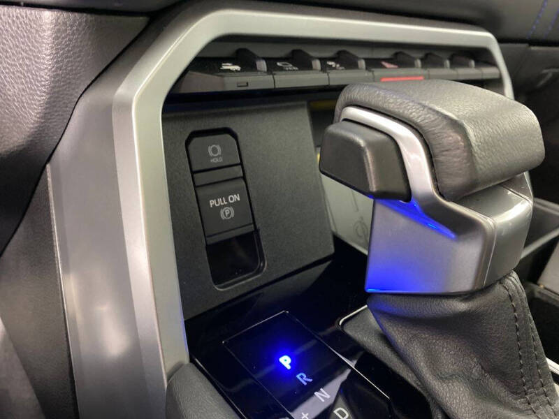 2024 Toyota Tundra Platinum HV