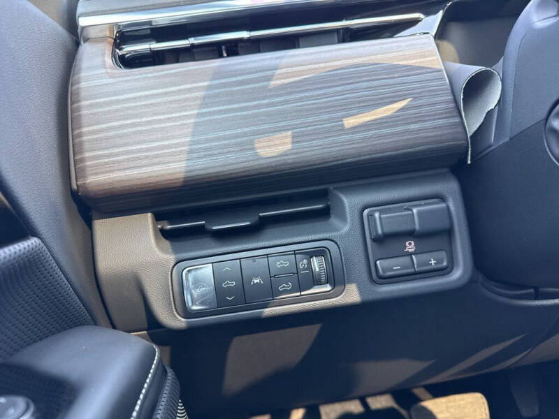 2025 GMC Sierra EV Denali