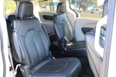 2018 Chrysler Pacifica Touring L Plus