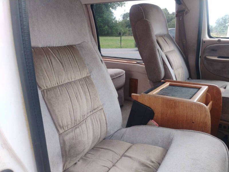 1999 Dodge Ram Van 1500