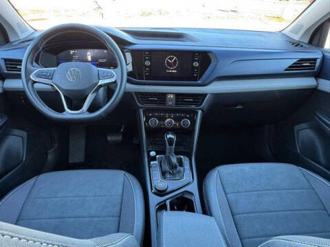 2024 Volkswagen Taos SE 4Motion