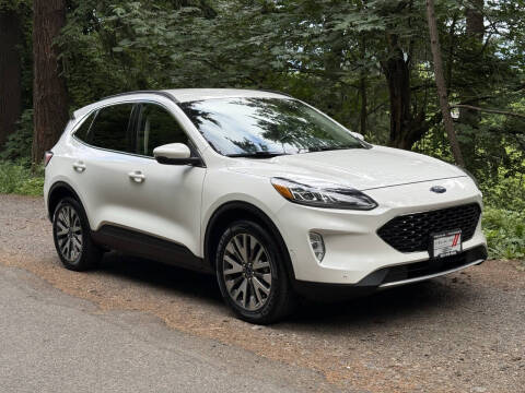 2020 Ford Escape Titanium