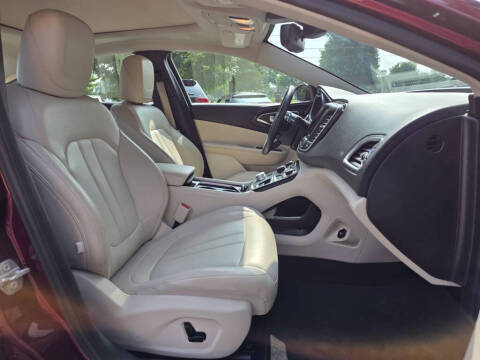 2016 Chrysler 200 C