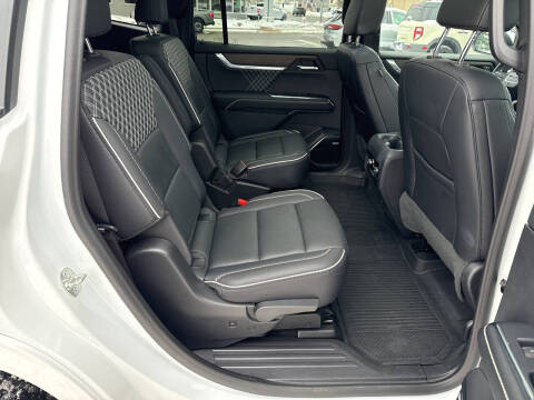 2024 GMC Acadia Denali